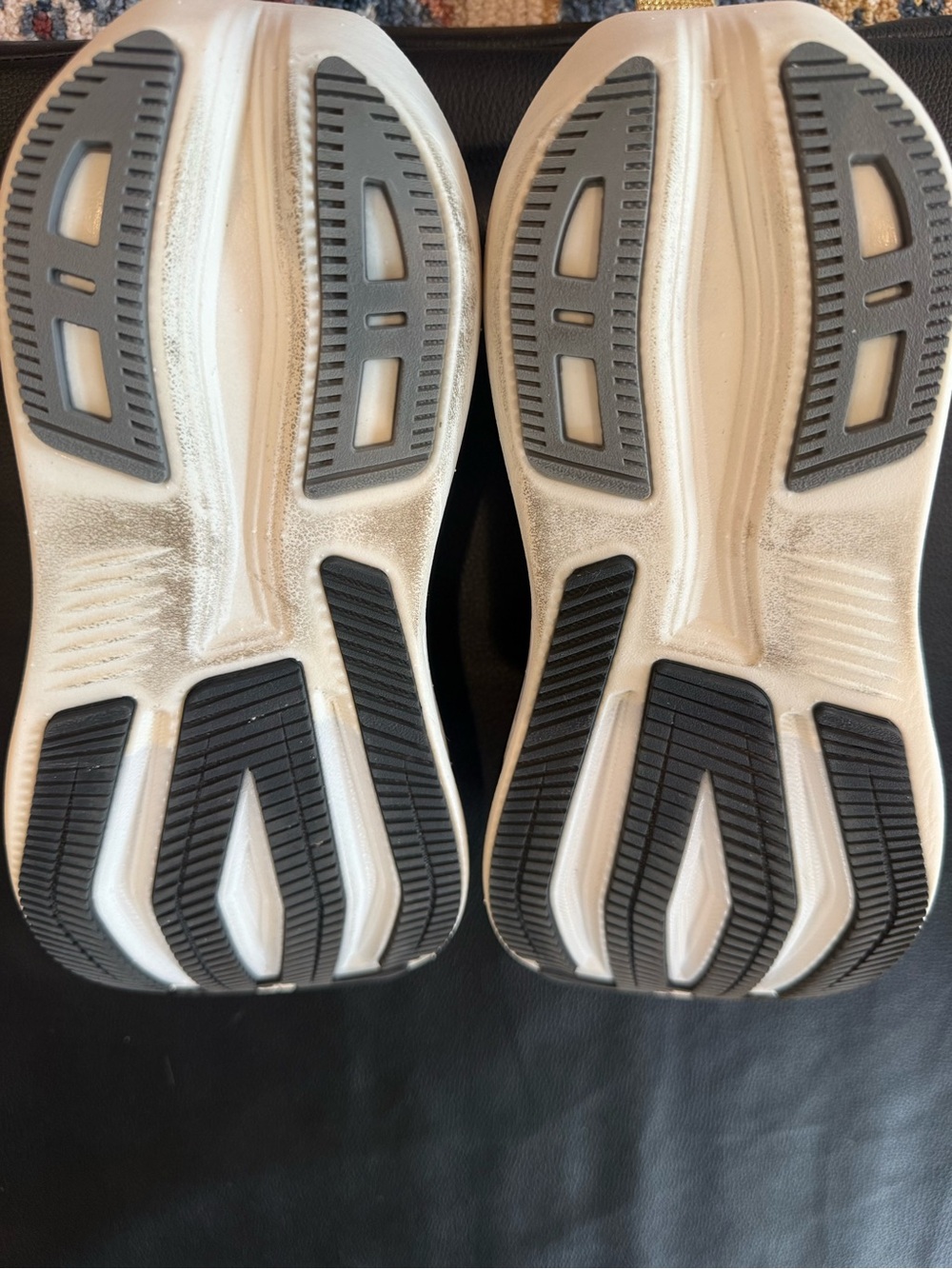 Brooks Women’s Glycerin Max 2 Running Shoes - Picture 7 of 12